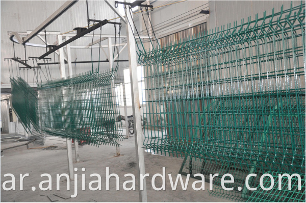 powder coating of fence 